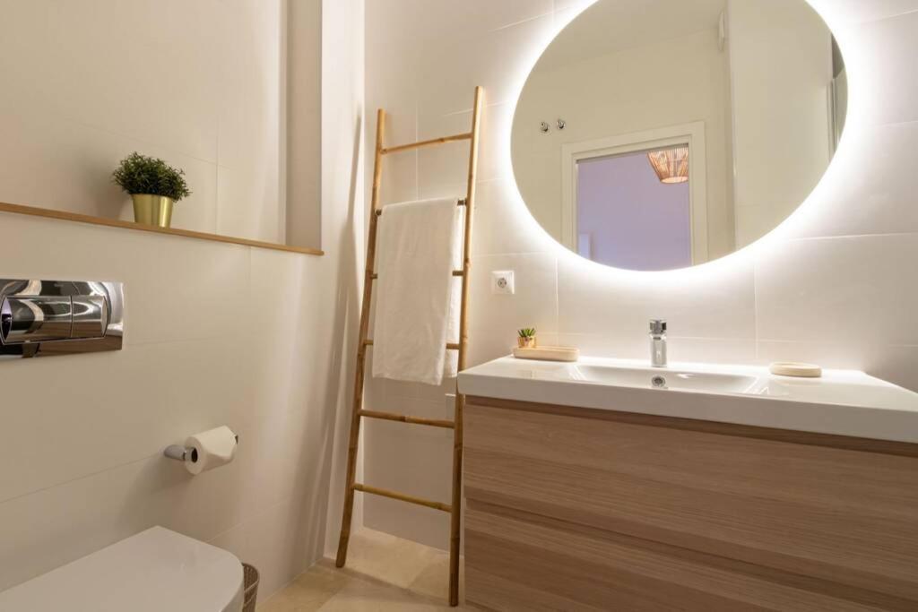 Mumu Luxury Suite Lirio Siviglia Esterno foto
