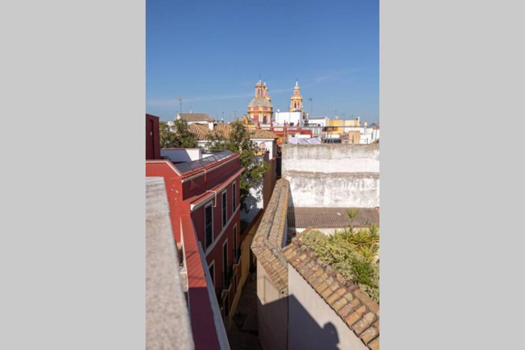 Mumu Luxury Suite Lirio Siviglia Esterno foto