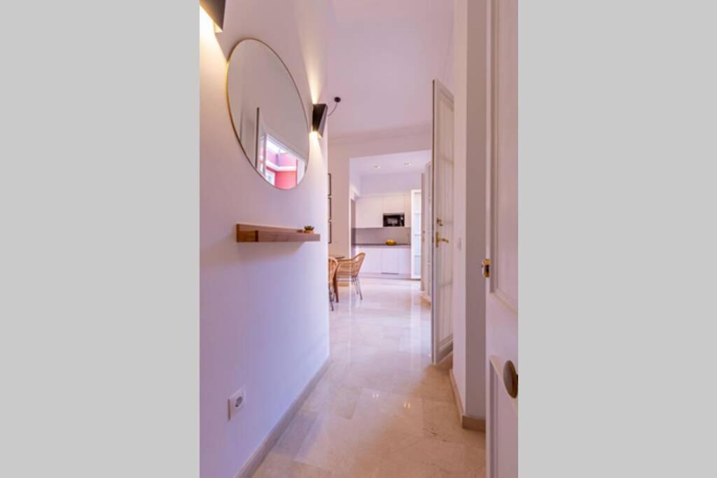 Mumu Luxury Suite Lirio Siviglia Esterno foto