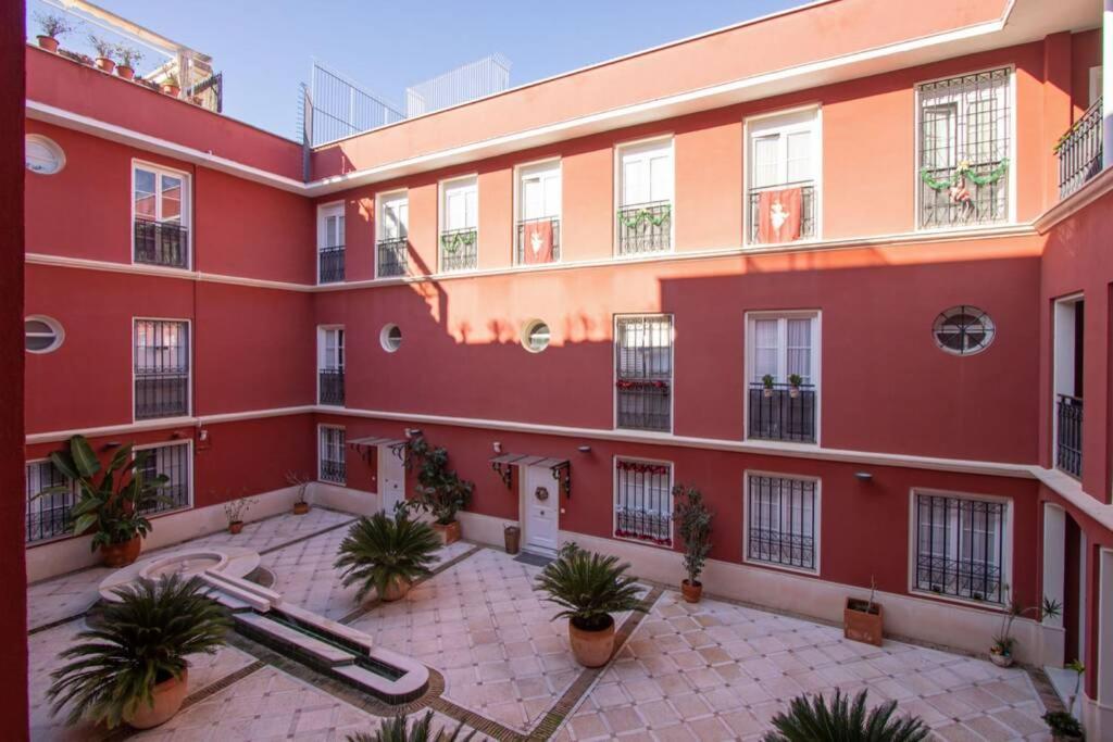 Mumu Luxury Suite Lirio Siviglia Esterno foto